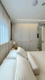 Image 77 - 887385