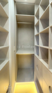 Image 56 - 887402