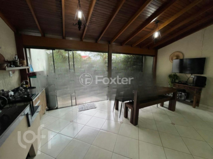 Image 21 - 887569
