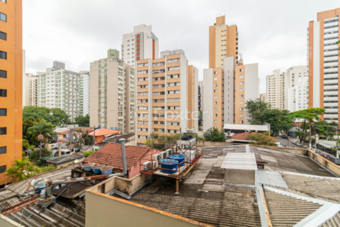 Image 7 - 887581