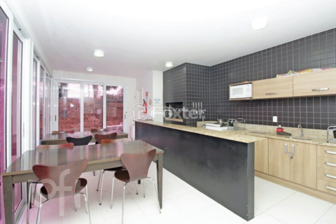 Image 39 - 887596