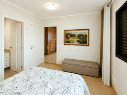Image 22 - 887662