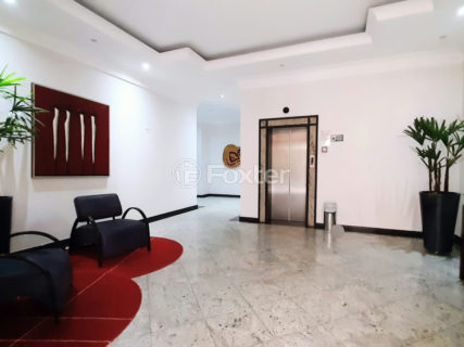 Image 39 - 887662