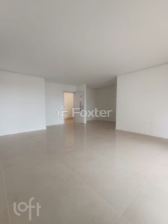 Image 21 - 887850