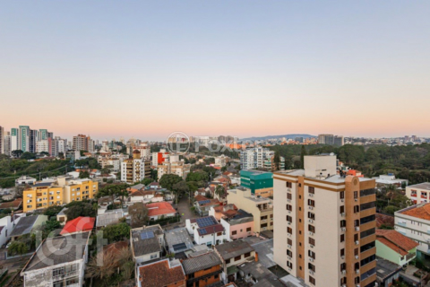 Image 32 - 887931