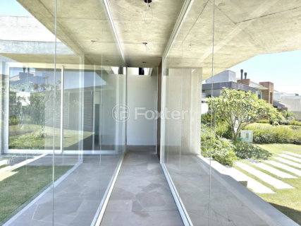 Image 38 - 887987