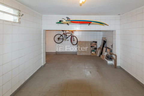 Image 85 - 887999