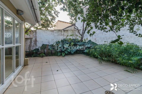 Image 30 - 888139