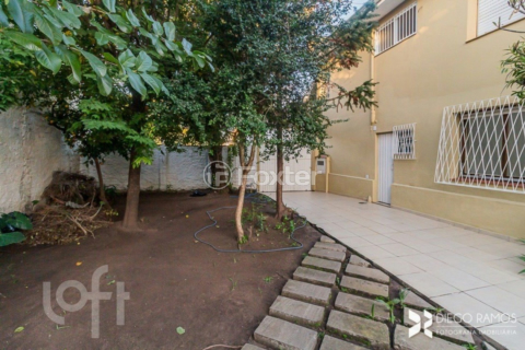 Image 32 - 888139
