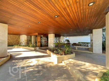 Image 37 - 888242