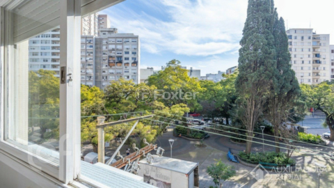 Image 21 - 888287