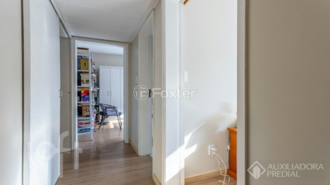 Image 22 - 888287