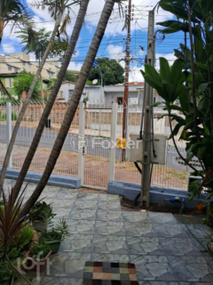 Image 36 - 888395