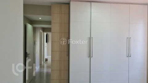 Image 39 - 888540