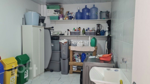 Image 41 - 888540