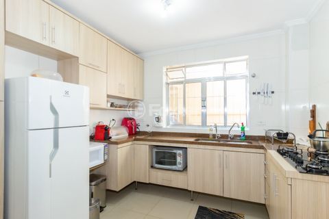 Image 30 - 888620