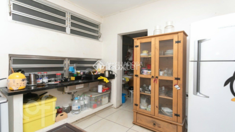 Image 33 - 888988