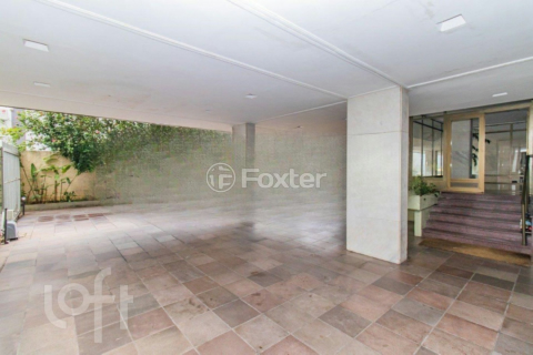 Image 42 - 888988
