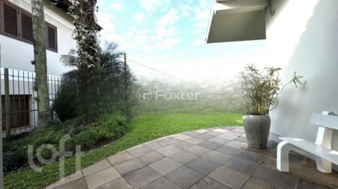 Image 24 - 888997