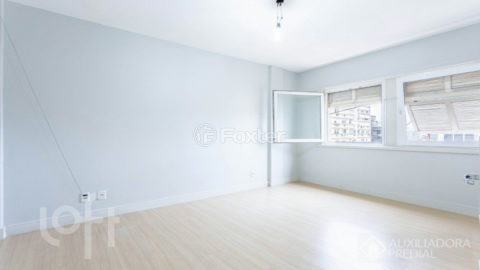 Image 34 - 889525