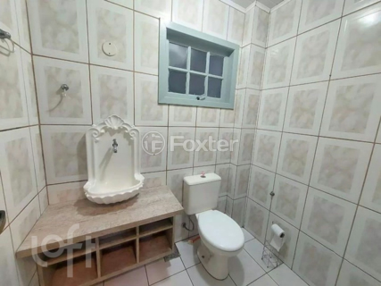 Image 7 - 889541