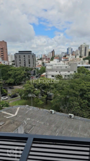 Image 22 - 889566