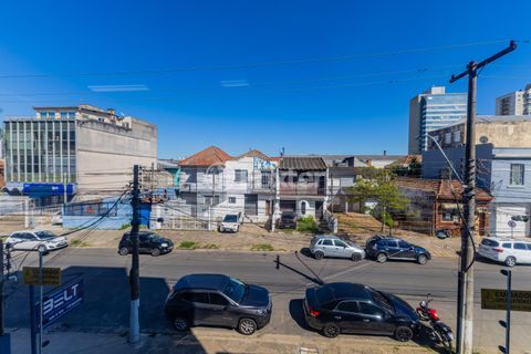 Image 34 - 889650