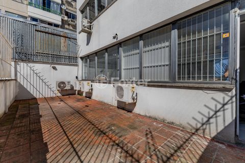 Image 32 - 889650