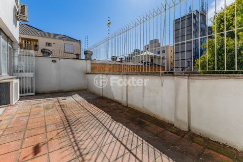 Image 35 - 889650