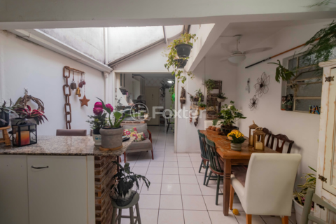 Image 30 - 889935