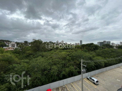 Image 33 - 891052