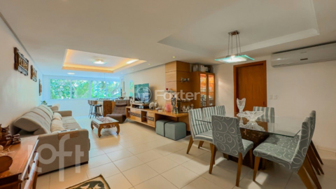 Image 33 - 891930