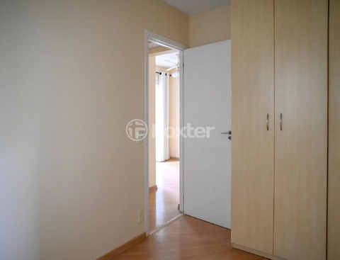 Image 9 - 892335