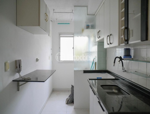 Image 4 - 892335