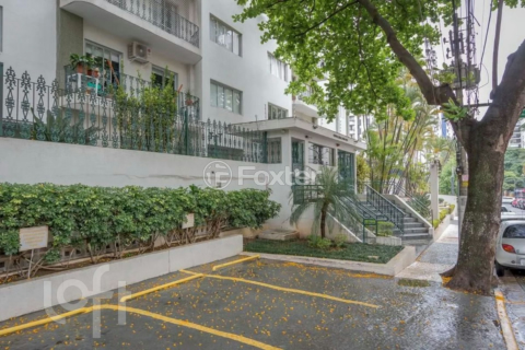 Image 32 - 892404