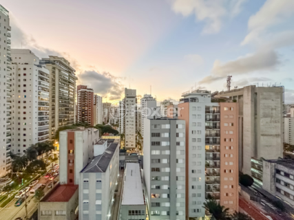 Image 32 - 892658