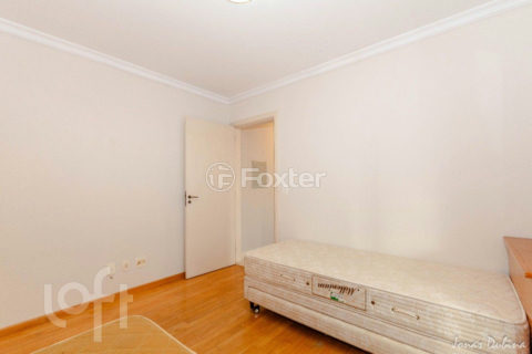 Image 21 - 892825