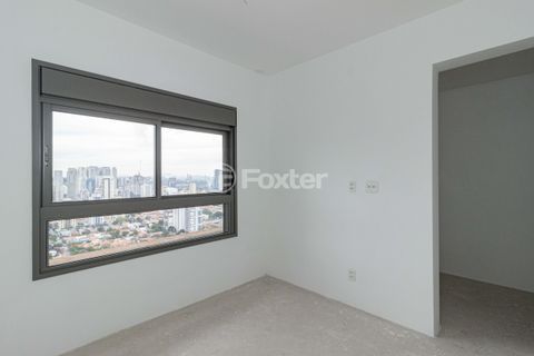 Image 20 - 893017