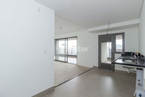 Image 25 - 893017