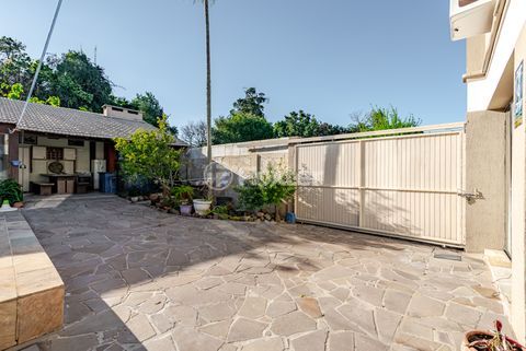 Image 23 - 893209