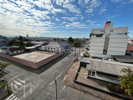 Image 32 - 893353