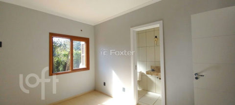 Image 21 - 893400
