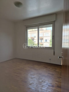 Image 3 - 893737