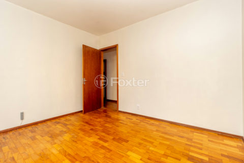 Image 15 - 893737