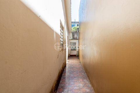 Image 23 - 893970