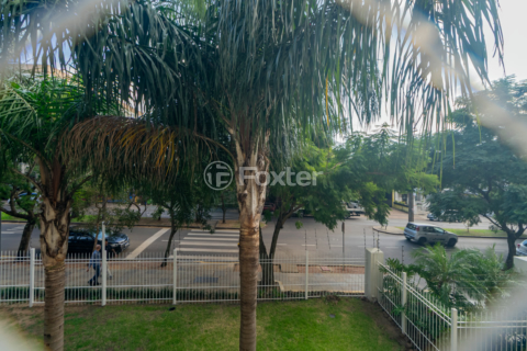 Image 11 - 894317