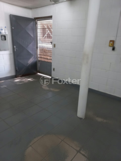 Image 4 - 894830