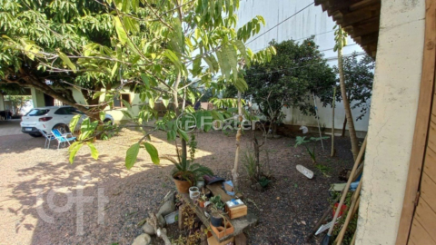 Image 29 - 895640
