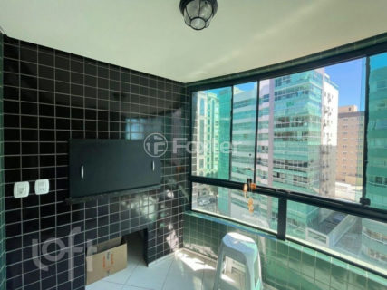 Image 3 - 895678