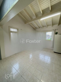 Image 21 - 895857